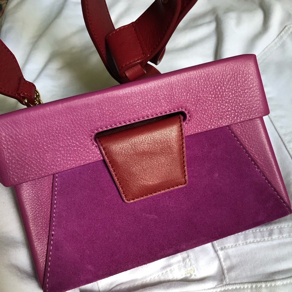 Yuzefi leather purse